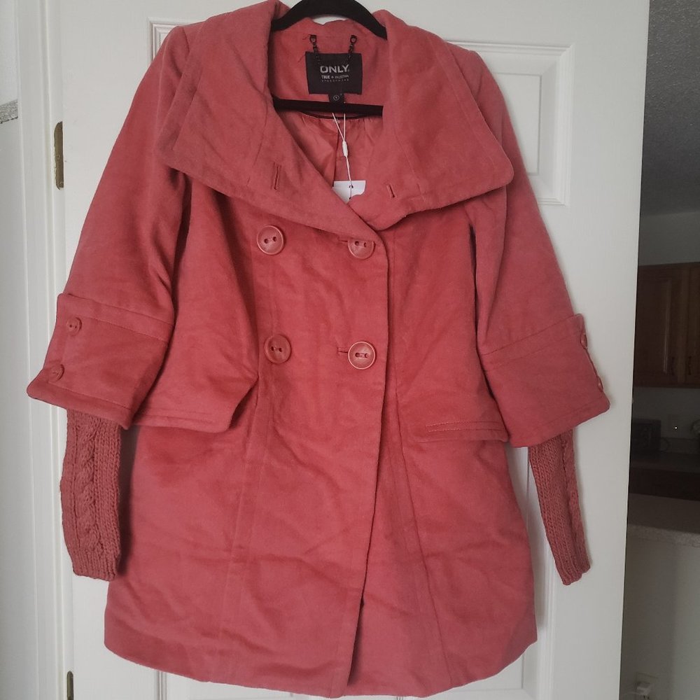 ONLY TRUTH Coat - Coral Color in Size Small Wool Blend
